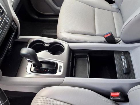 Used 2018 Honda Ridgeline RTL-T image 20