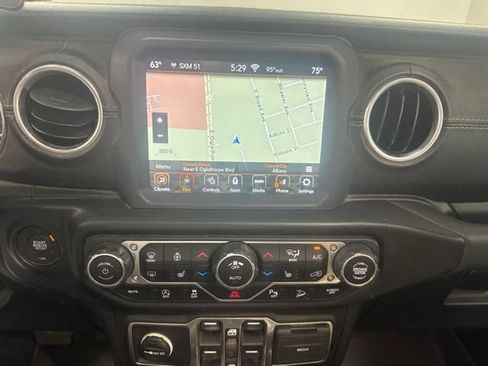 Used 2020 Jeep Wrangler Unlimited Sahara AWD/4WD image 15