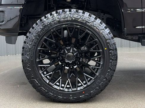 Used 2025 Ford F150 Lariat AWD/4WD image 10