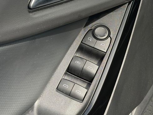 Used 2025 Chevrolet Equinox LT image 27