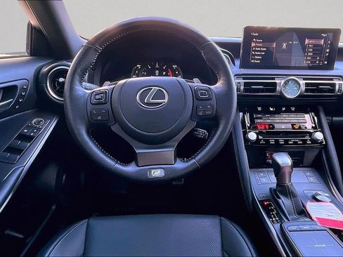 Used 2022 Lexus IS 350 F Sport RWD image 9