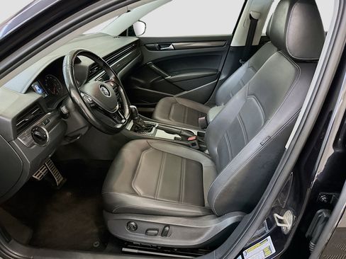 Used 2020 Volkswagen Passat 2.0T R-Line FWD image 13