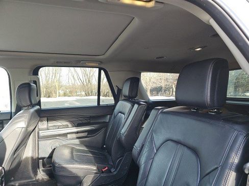 Used 2021 Ford Expedition Platinum image 18