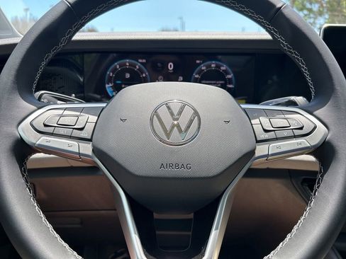 New 2026 Volkswagen Tiguan SE AWD/4WD image 25