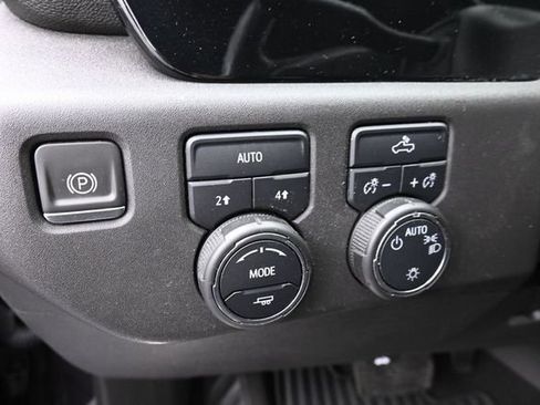 Used 2024 Chevrolet Silverado 1500 LT AWD/4WD image 25