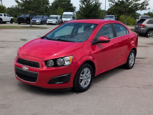 Used 2014 Chevrolet Sonic LT FWD image 4