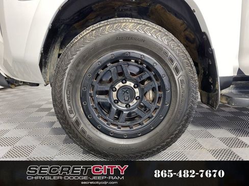 Used 2018 Toyota 4Runner SR5 image 9