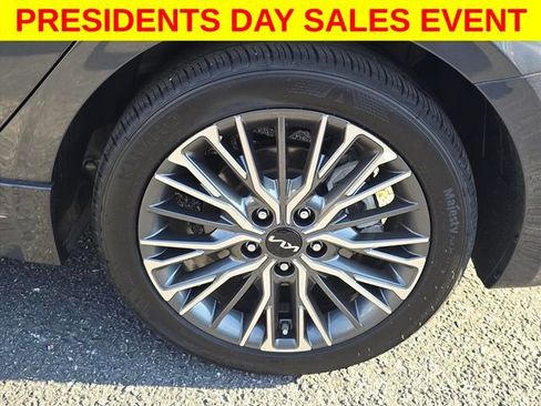 Used 2024 Kia Forte GT-Line image 15