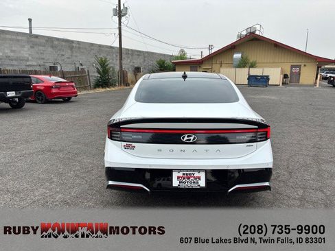 Used 2024 Hyundai Sonata Limited FWD image 6