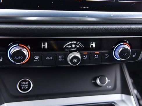 Used 2023 Audi Q3 2.0T Premium w/ Convenience Package image 15