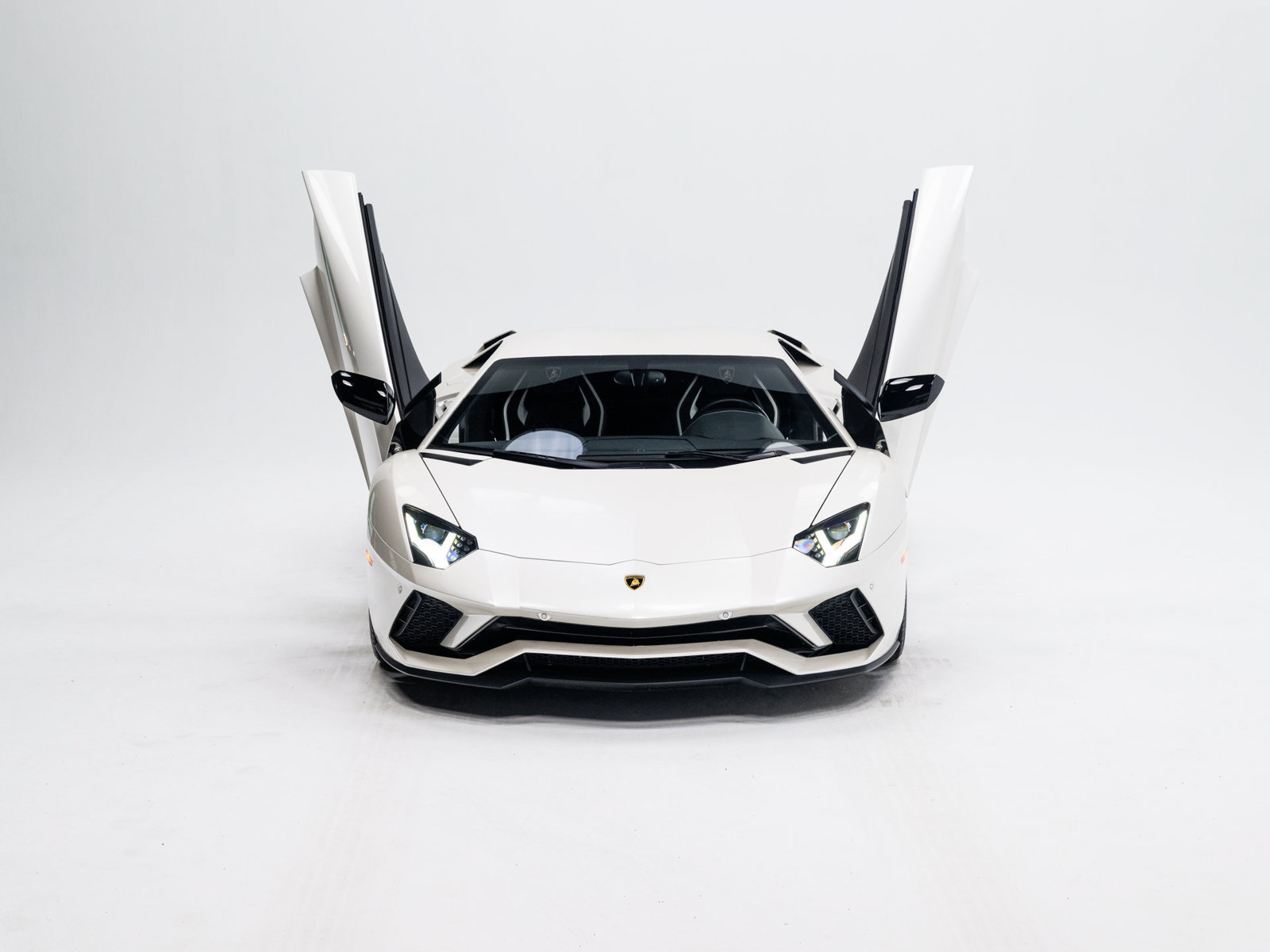 Used 2018 Lamborghini Aventador S AWD/4WD image 10