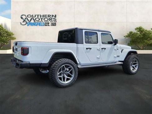 New 2024 Jeep Gladiator Sport image 5