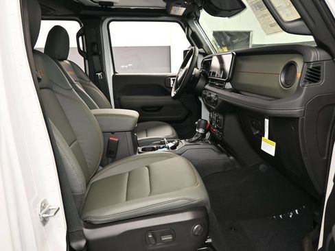 New 2026 Jeep Gladiator Mojave AWD/4WD image 41