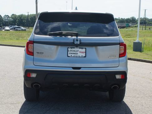 Used 2019 Honda Passport Sport image 3