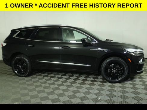 Used 2023 Buick Enclave Essence w/ Sport Touring Edition FWD image 2