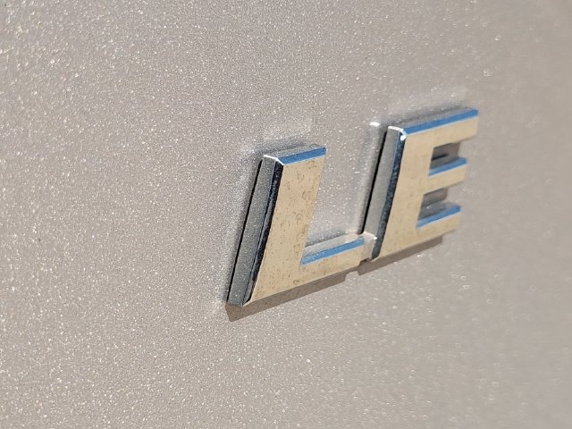 Used 2024 Toyota RAV4 LE FWD image 7