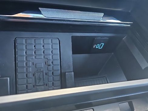 Used 2023 Ford F250 Lariat w/ Lariat Ultimate Package image 21