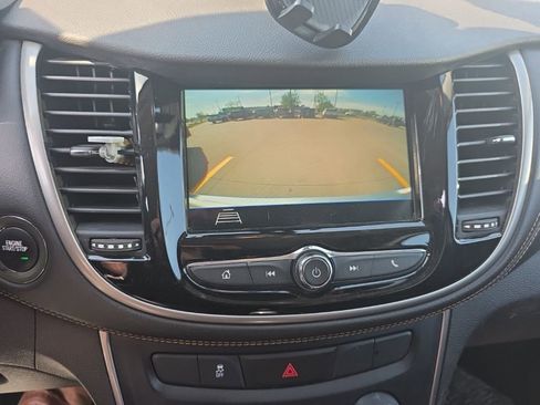 Used 2019 Chevrolet Trax LT w/ Redline Edition AWD/4WD image 18