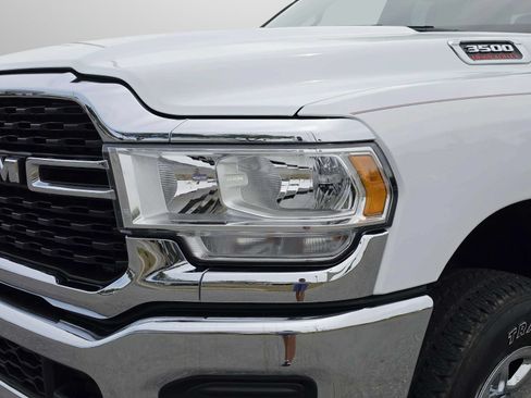 Used 2024 RAM 3500 Tradesman w/ Safety Group AWD/4WD image 40