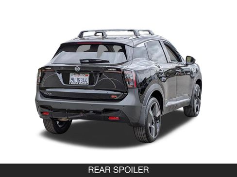 Certified 2025 Nissan Kicks SR FWD image 8