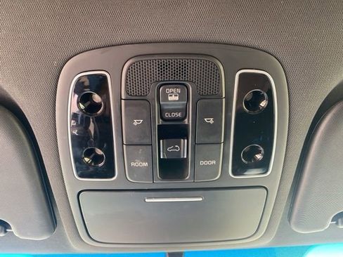 Used 2015 Kia Soul ! w/ Sun & Sound Package FWD image 19