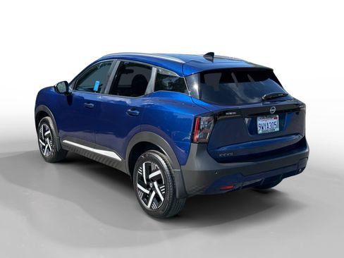 Used 2026 Nissan Kicks SV FWD image 3
