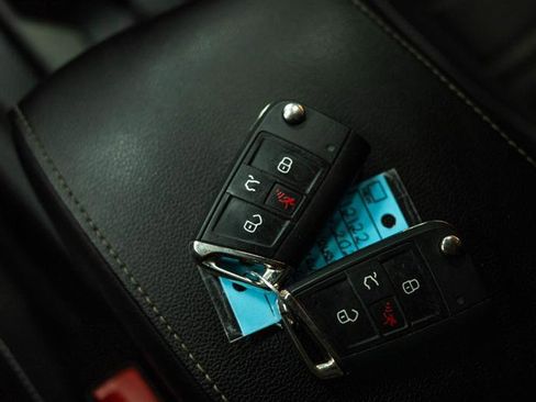 Used 2022 Volkswagen Tiguan S image 21