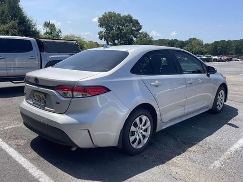 Used 2026 Toyota Corolla LE FWD image 3