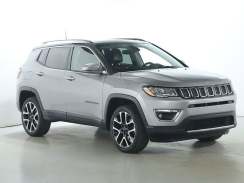 Used 2018 Jeep Compass Limited w/ Navigation Group image 1