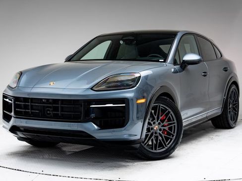 New 2026 Porsche Cayenne GTS AWD/4WD image 1