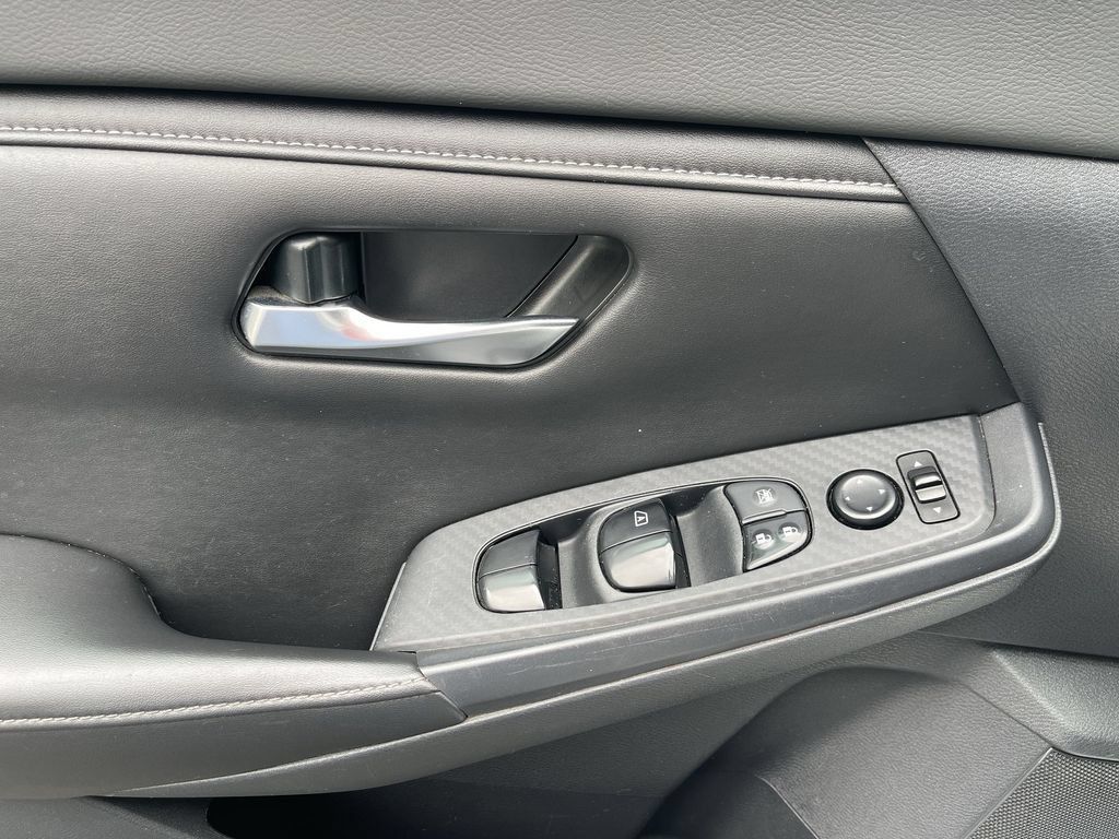 Used 2021 Nissan Sentra SV FWD image 21
