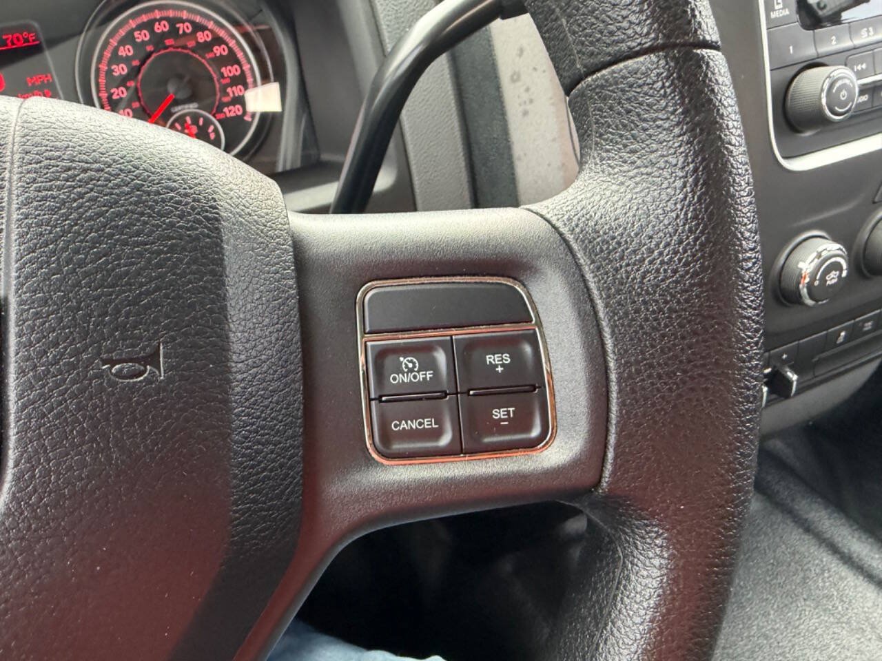 Used 2014 RAM 1500 4x4 Crew Cab w/ Remote Start & Security Group image 13