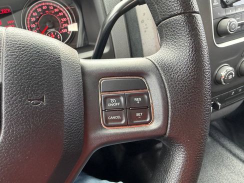 Used 2014 RAM 1500 4x4 Crew Cab w/ Remote Start & Security Group image 13