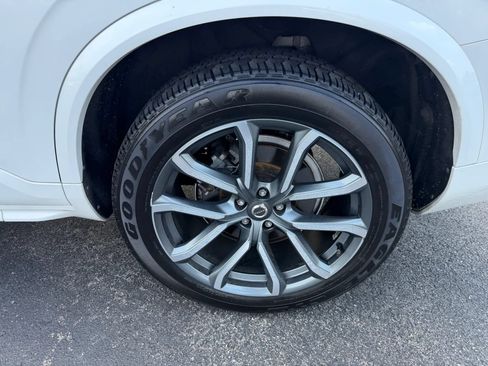 Used 2016 Volvo XC90 T6 Momentum w/ Momentum Plus Package AWD/4WD image 48