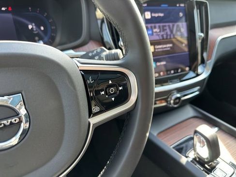 Certified 2025 Volvo V60 B5 Cross Country Plus image 28