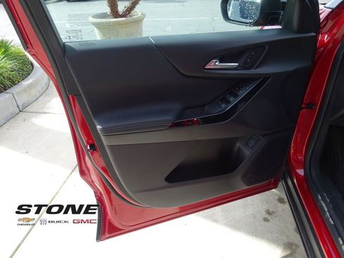 New 2026 Chevrolet Equinox LT w/ Convenience Package II image 24