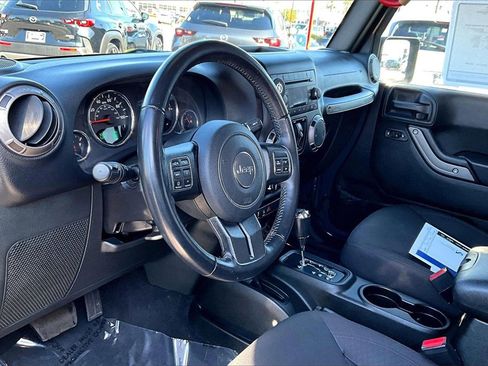 Used 2018 Jeep Wrangler Unlimited Sport S image 9