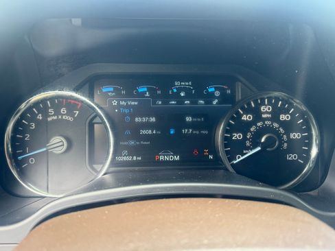 Used 2019 Ford F150 King Ranch w/ Equipment Group 601A Luxury AWD/4WD image 10