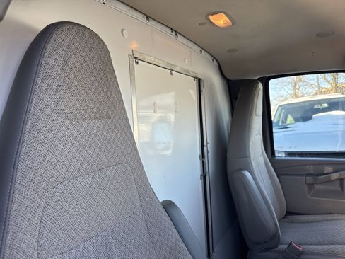 Used 2018 Chevrolet Express 3500 Extended w/ Driver Convenience Package image 13