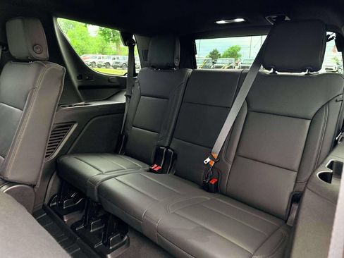 Used 2024 Chevrolet Tahoe Z71 AWD/4WD image 12