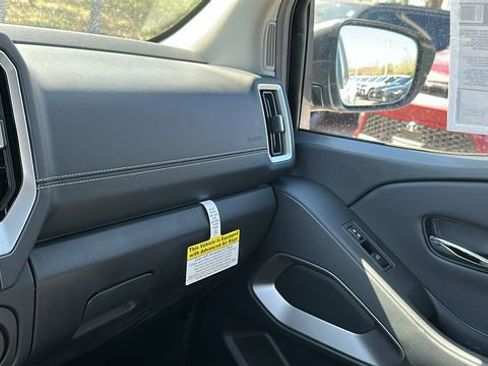 New 2026 Nissan Frontier SV w/ Tow Package AWD/4WD image 20