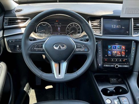 Certified 2024 INFINITI QX50 Pure image 9