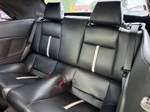 Used 2012 Ford Mustang GT Premium w/ Security Pkg RWD image 19