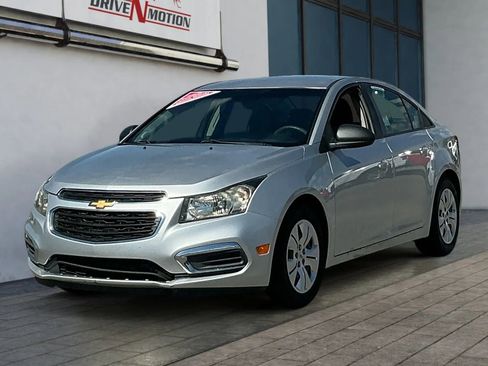 Used 2016 Chevrolet Cruze LS image 7