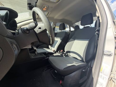 Used 2019 Ford Fiesta S FWD image 6