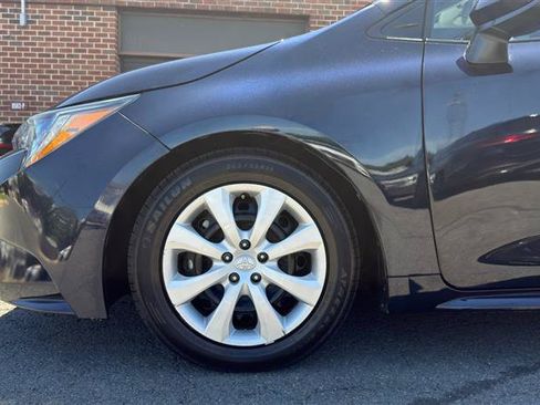 Used 2024 Toyota Corolla LE FWD image 5