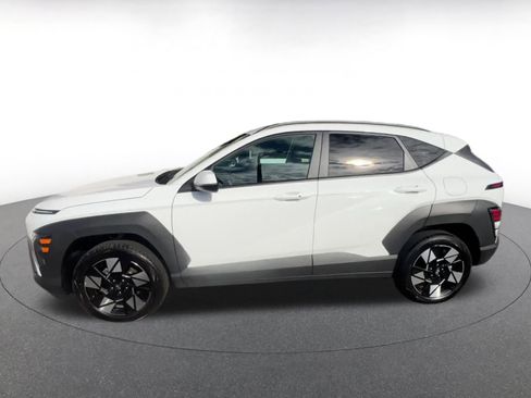 Used 2025 Hyundai Kona SEL image 8