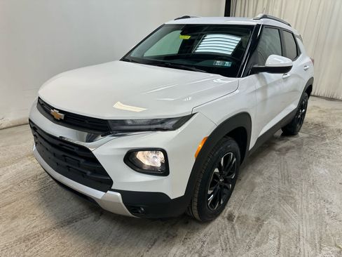 Certified 2023 Chevrolet TrailBlazer LT w/ Convenience Package image 4