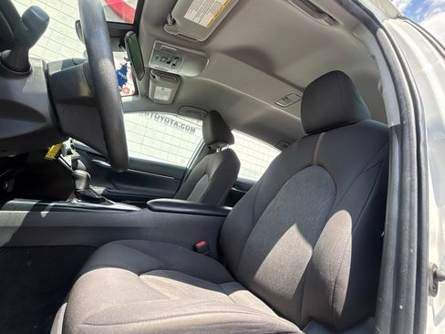 Used 2019 Toyota Camry LE FWD image 10