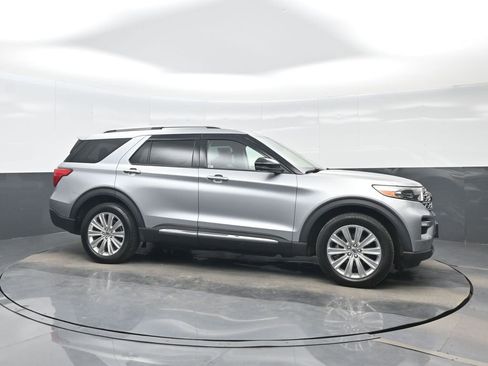 Used 2020 Ford Explorer Limited w/ Class III Trailer Tow Package AWD/4WD image 8